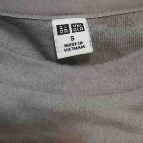 Uniqlo Top Womens Small Grey Thermal HeatTech - Picture 3 of 3